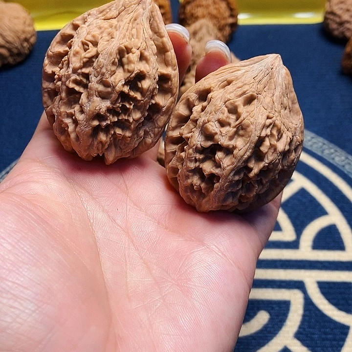 吊坠文玩核桃大沽石的