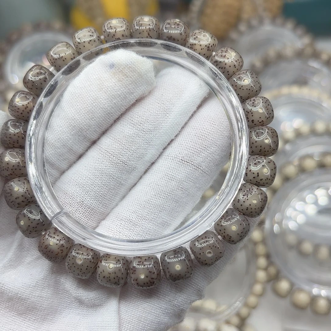 哈***哈手串星月菩提冰糖