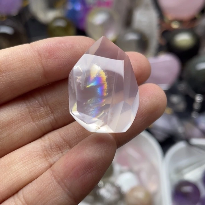 未镶嵌水晶珠宝半成品