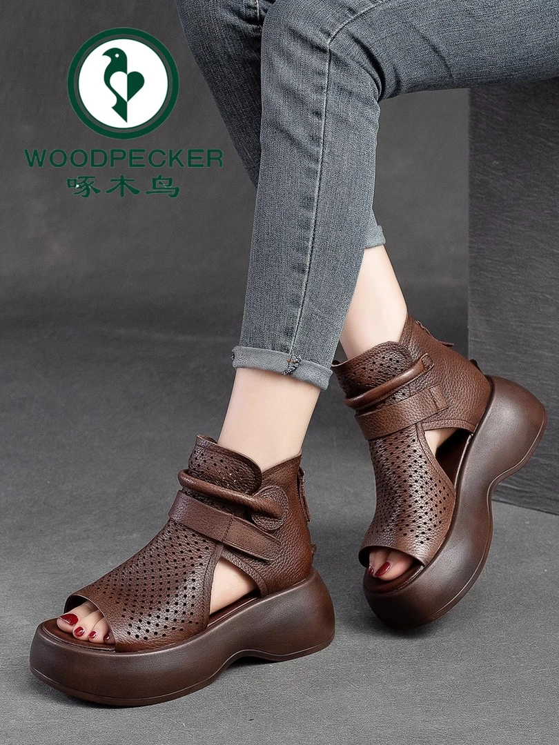 啄木鸟厚底凉靴女外穿2025夏季新款百搭轻便透气镂空中帮松糕凉鞋