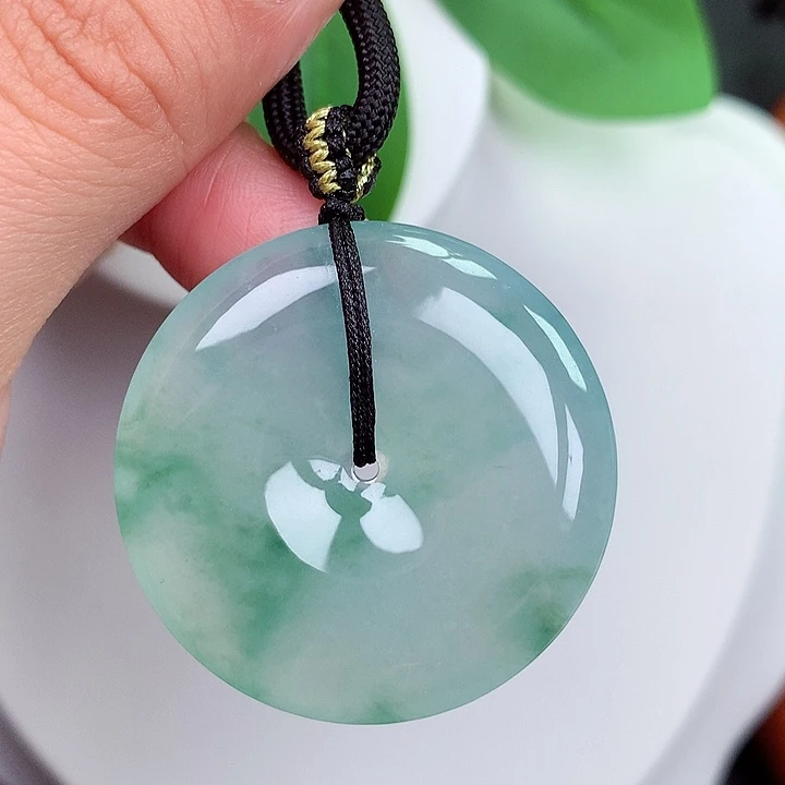 颈饰未镶嵌翡翠平安扣 35x6.1mm