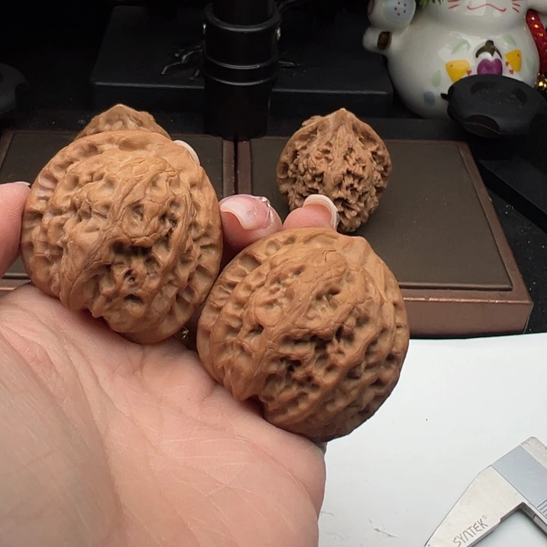 文玩核桃把件凤凰台