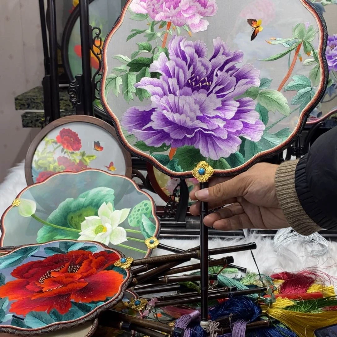 刺绣淡**然苏州纯手工制作