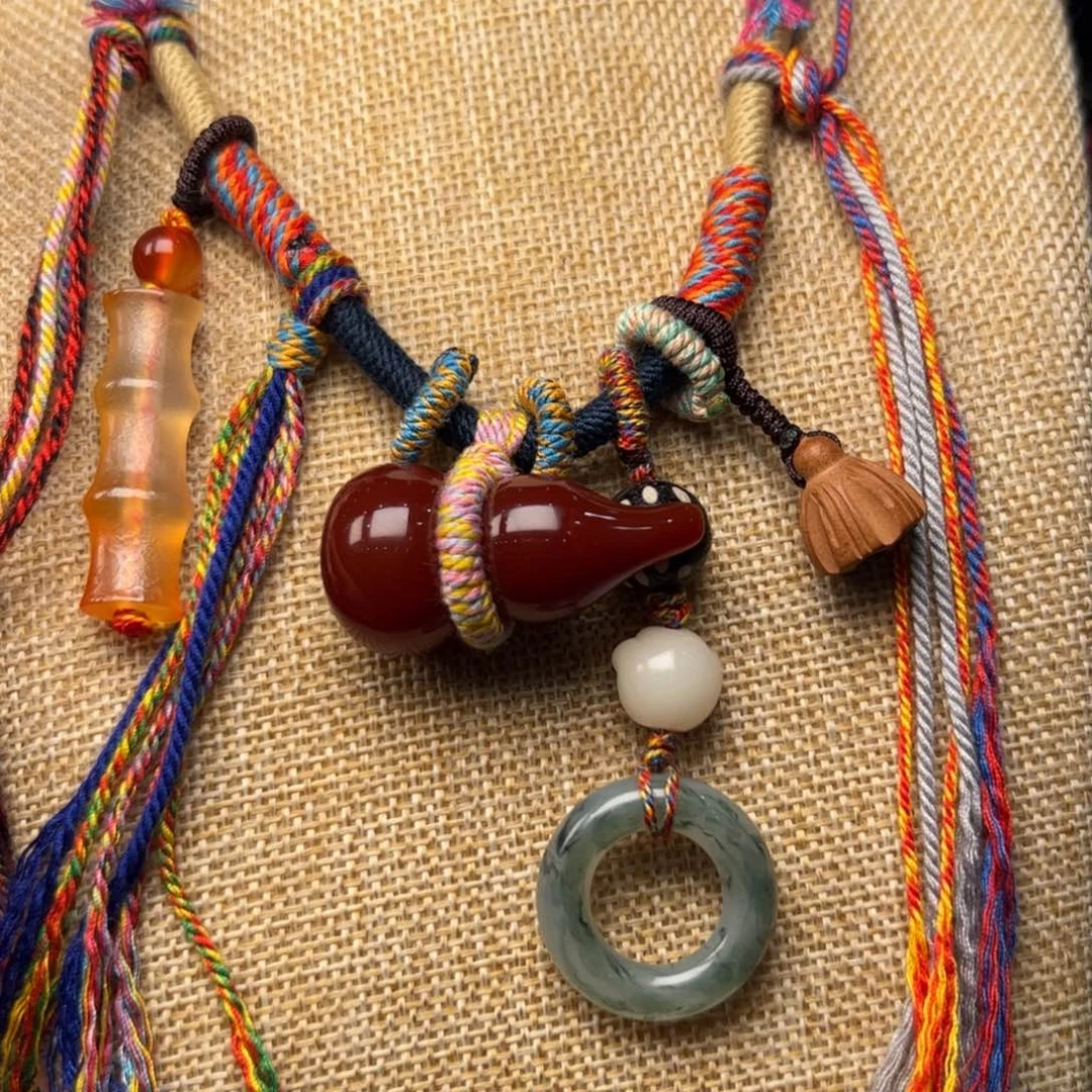 玛瑙/玉髓颈饰未镶嵌