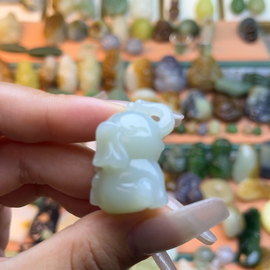 和田玉颈饰未镶嵌?****?