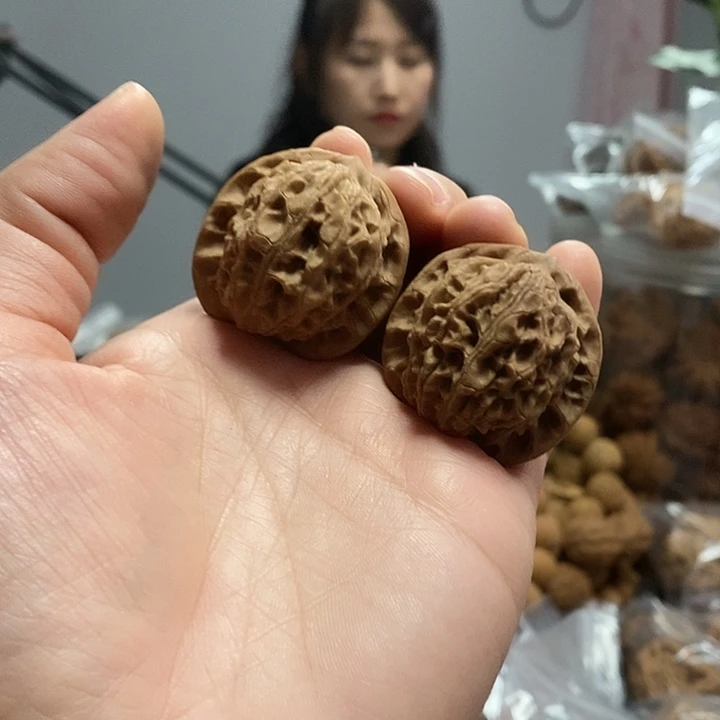 文玩核桃把件35赤灵子油