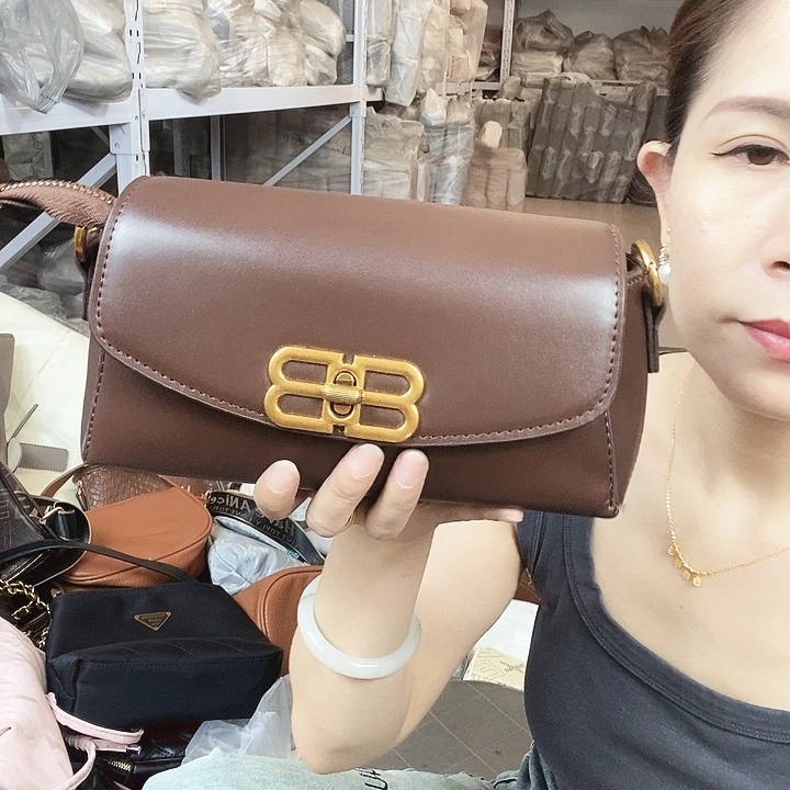 蚕丝小牛剖层皮革PU