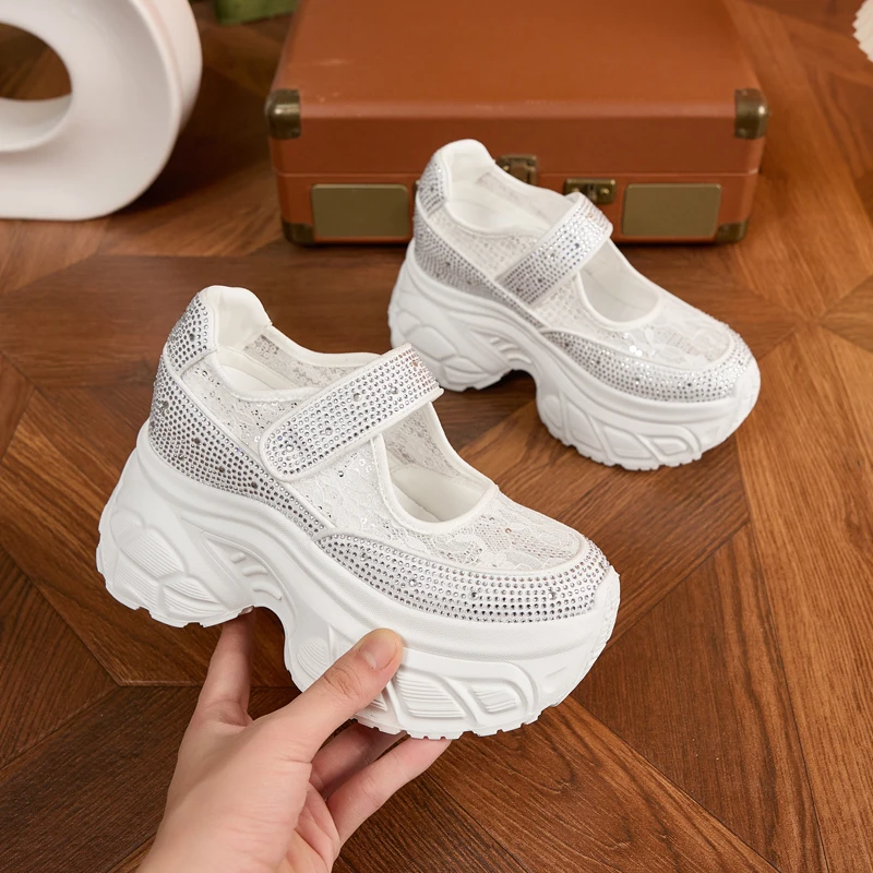 9cm厚底内增高玛丽珍鞋女2025水钻网面时尚休闲网红魔术贴小白鞋