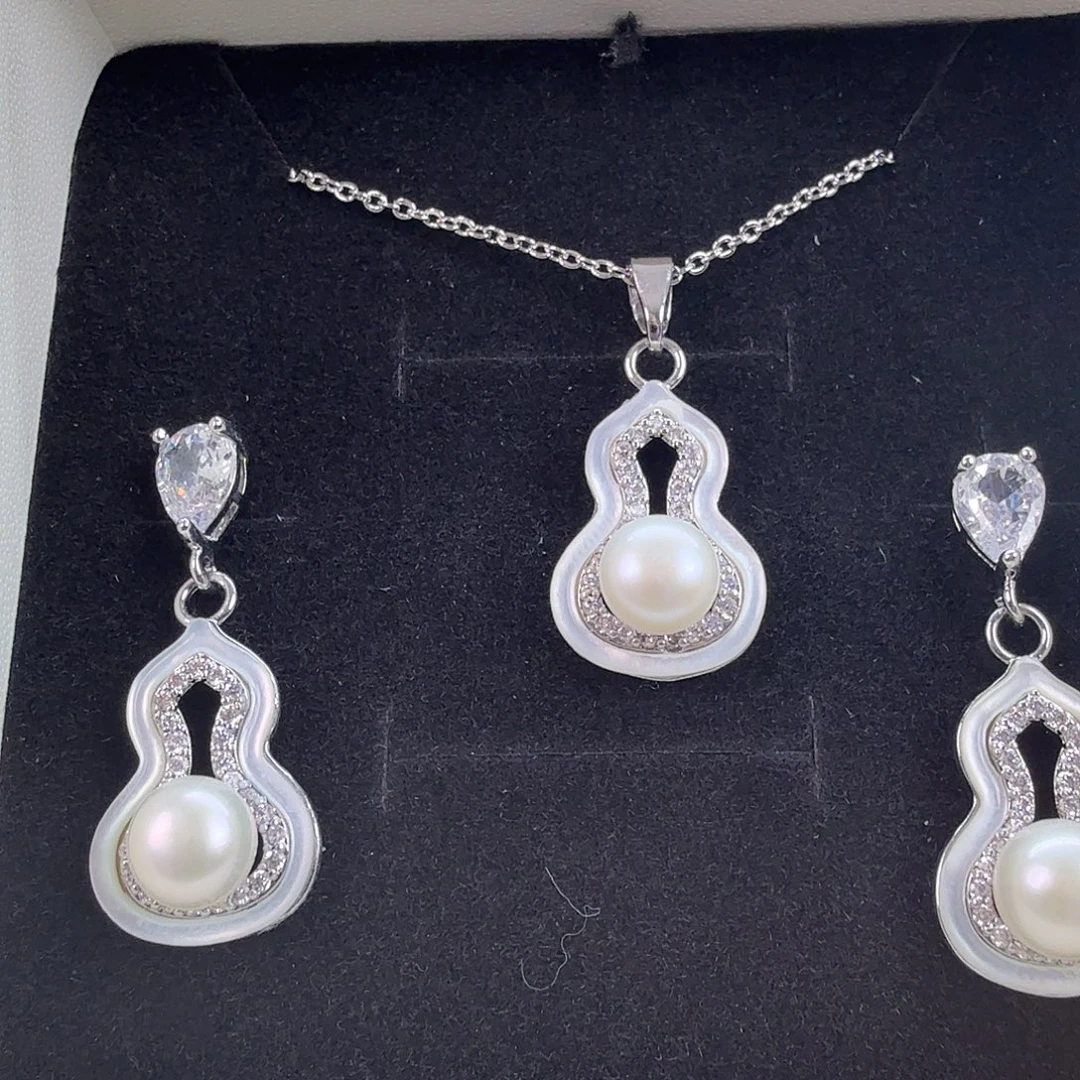 淡水珍珠未镶嵌耳饰