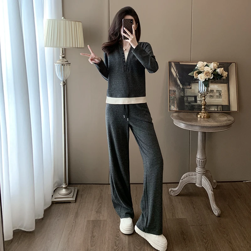 慵懒风休闲运动套装女秋季新款宽松纽扣V领上衣高腰阔腿裤两件套