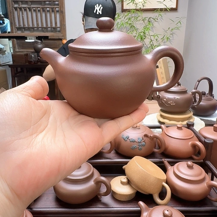 茶壶底槽青精工半手莲子（220 C c）