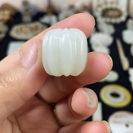 和田玉（糖玉）未镶嵌挂件