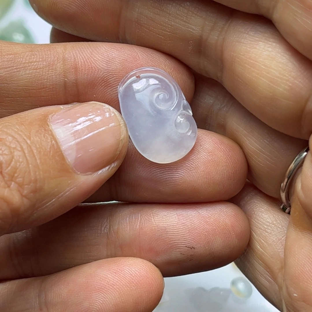 定制翡翠未镶嵌如意