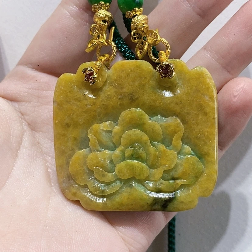 【闪购商品】翡翠未镶嵌颈饰