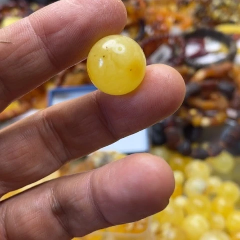 手串蜜蜡未镶嵌吊坠