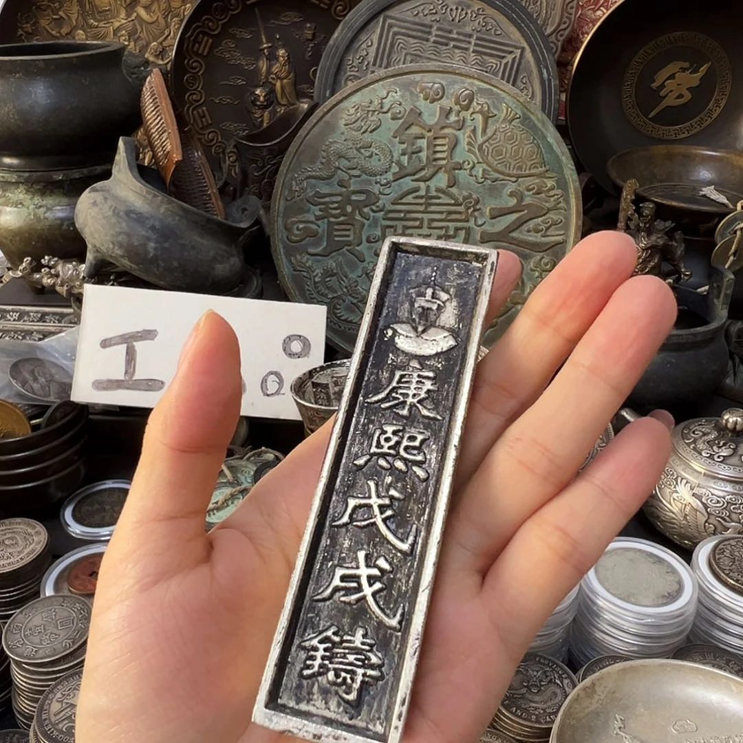 金属复古风格摆件