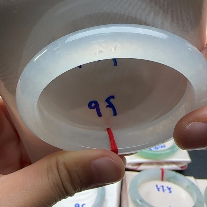 未镶嵌手镯翡翠翡翠手镯