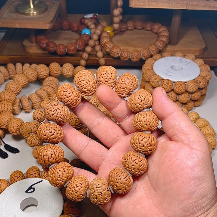 赵***吊坠桃核磨盘桃核