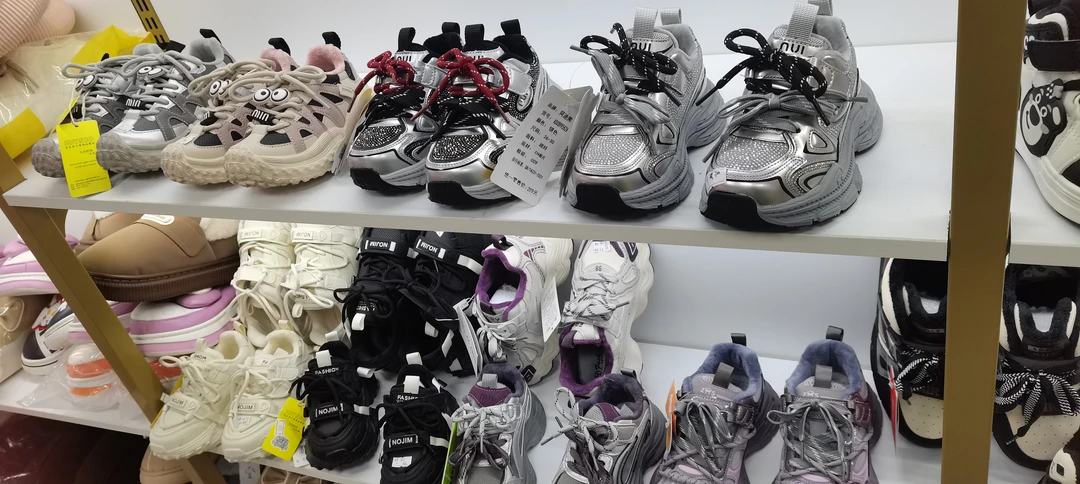 高品质二棉童鞋清仓