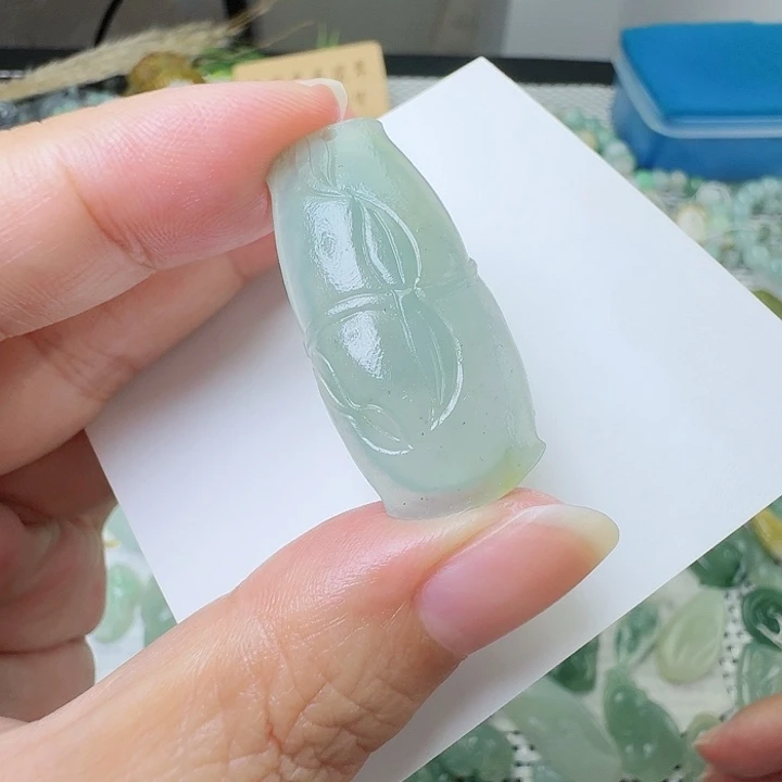 未镶嵌定制翡翠挂件