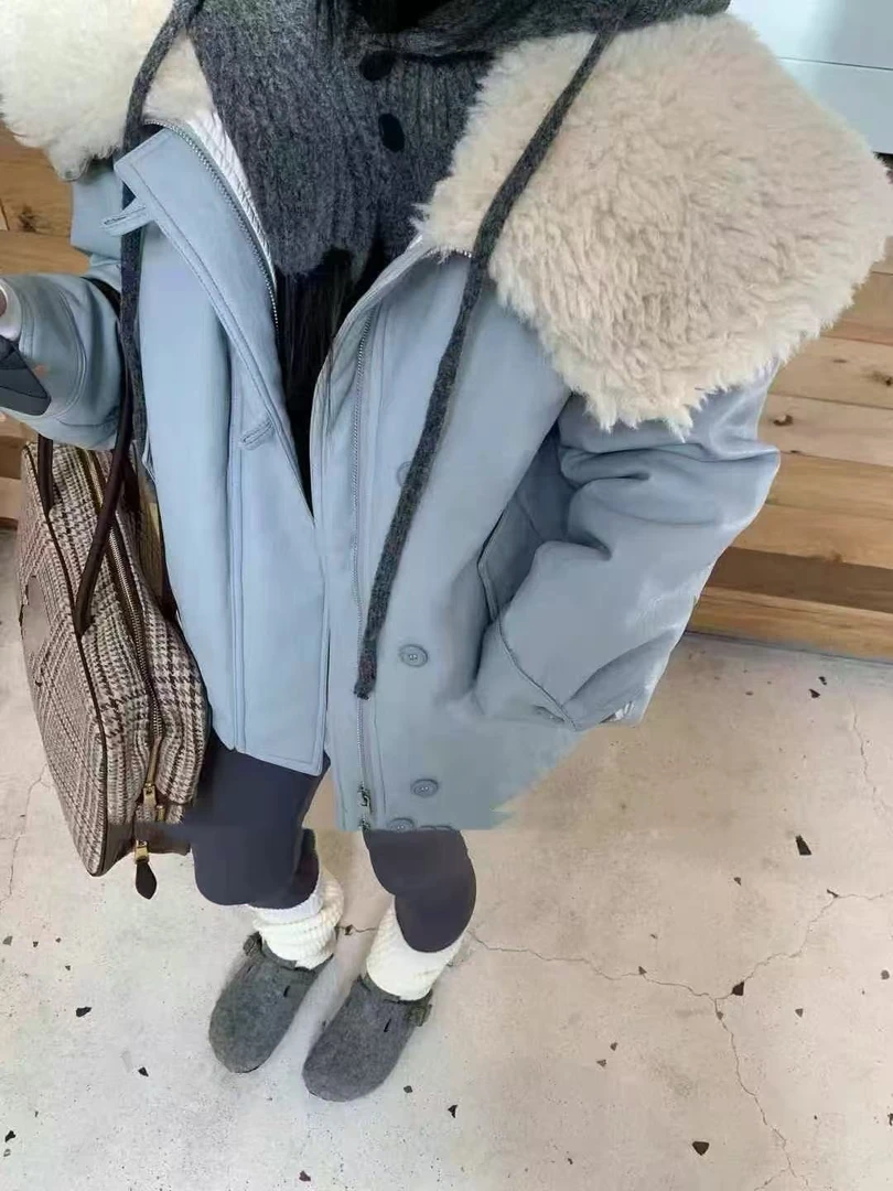 927翻领羔羔毛外套on退on换～（无售后）