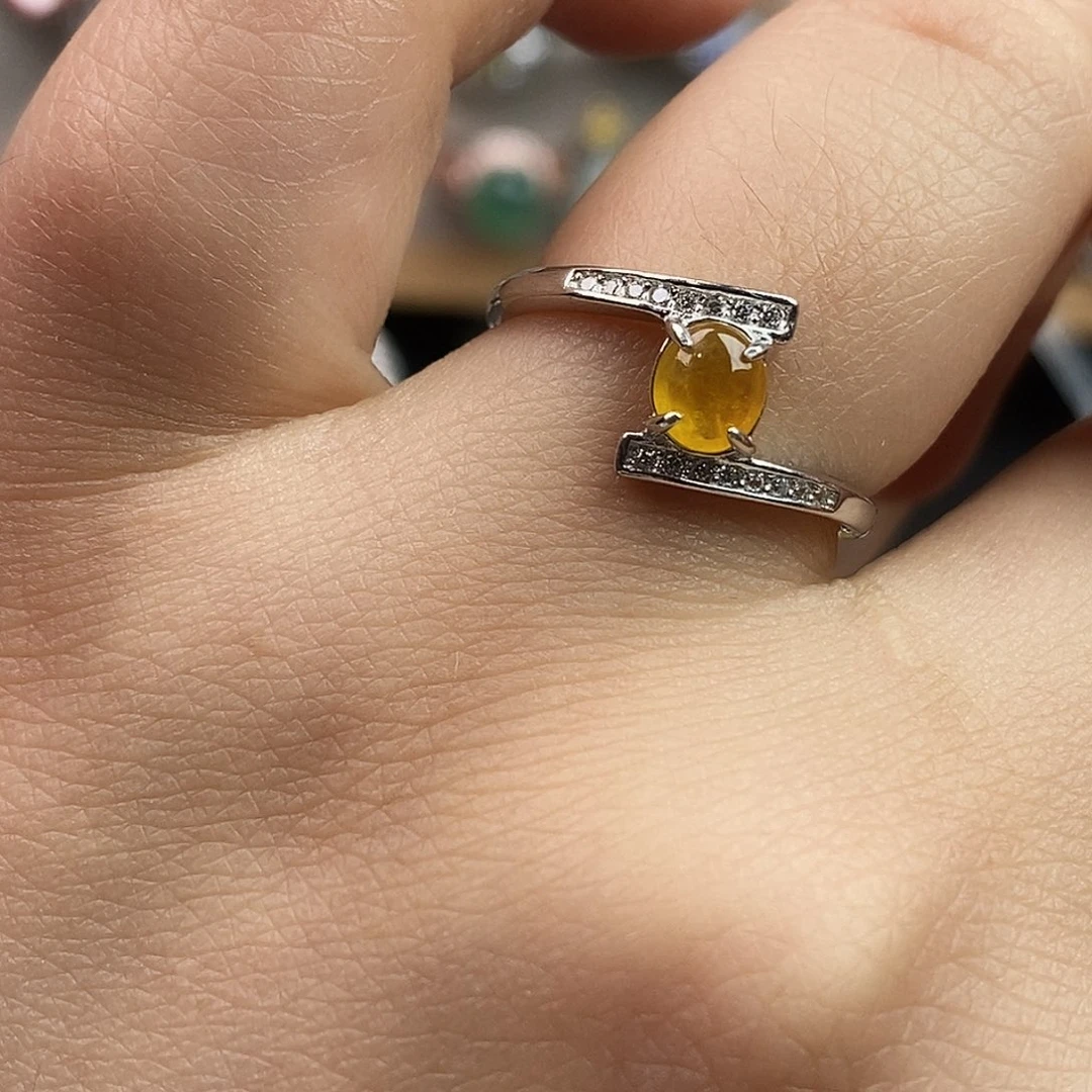 翡翠未镶嵌戒指翡翠