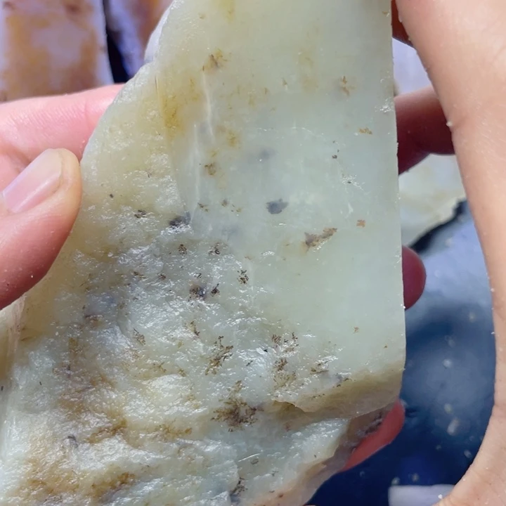 和田玉未镶嵌珠宝半成品