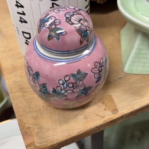 瓷片瑕疵的。。。。。。。。。。。。瓷片