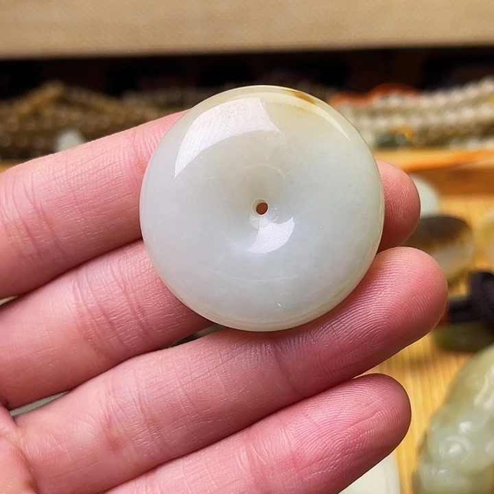 和田玉未镶嵌吊坠(不含链)