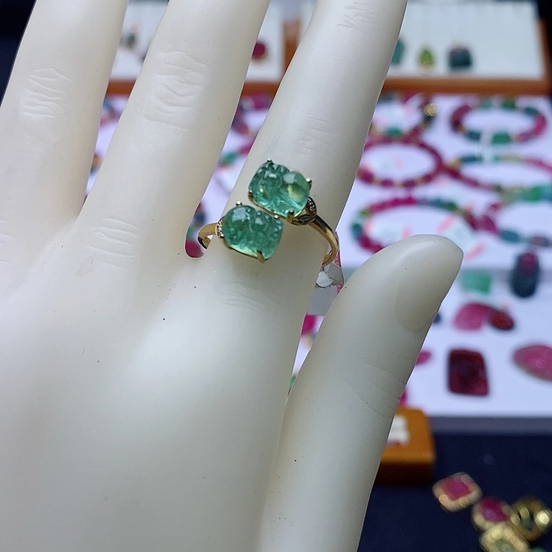 碧玺戒指18K金镶嵌碧玺戒指