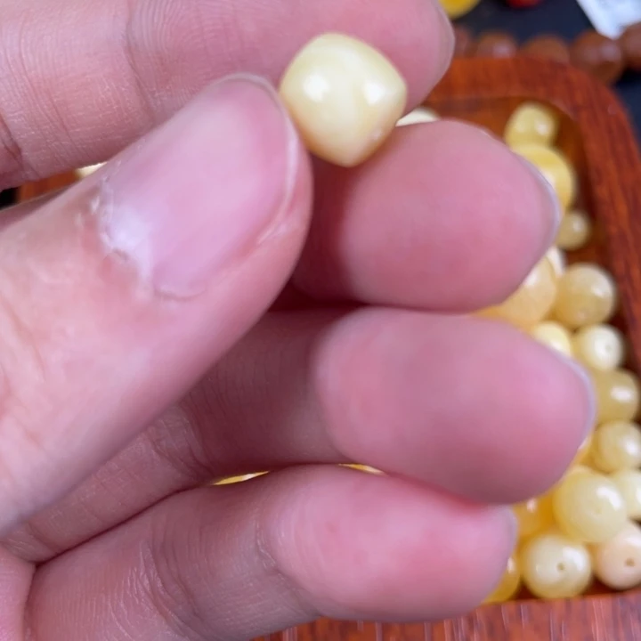 琥珀裸石未镶嵌天然42