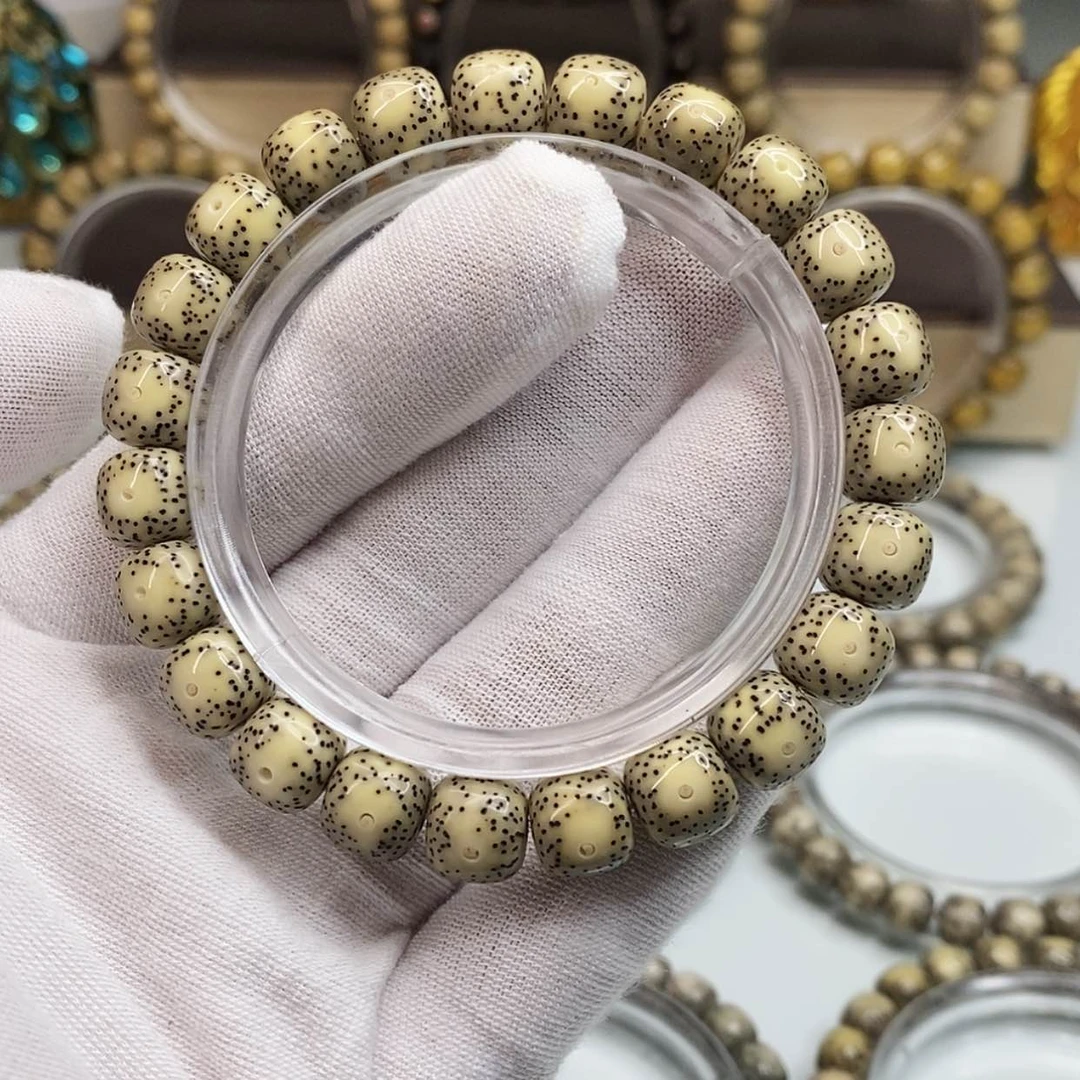 【闪购商品】星月菩提手串9×10一物一图原生态同枝绿包白大眼睛