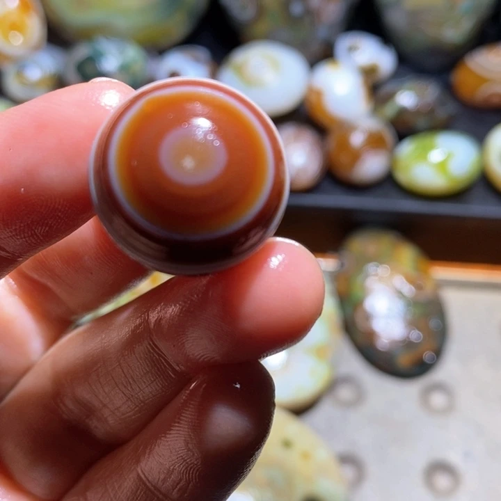 玛瑙/玉髓未镶嵌珠宝半成品初**满