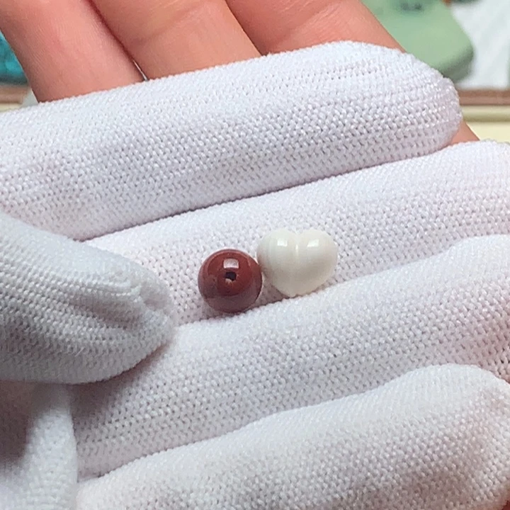 南红玛瑙未镶嵌珠宝奇石