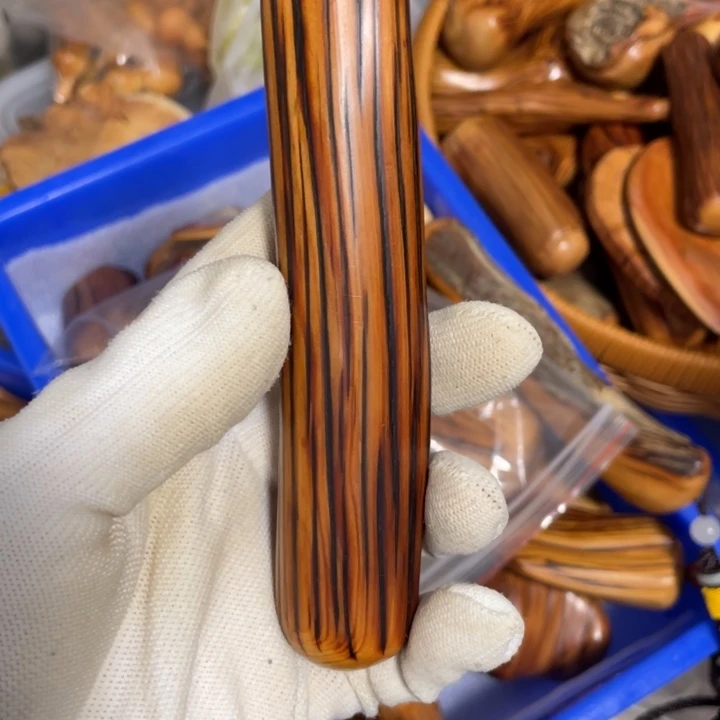 柏木橄*绿太行崖柏黑油棍