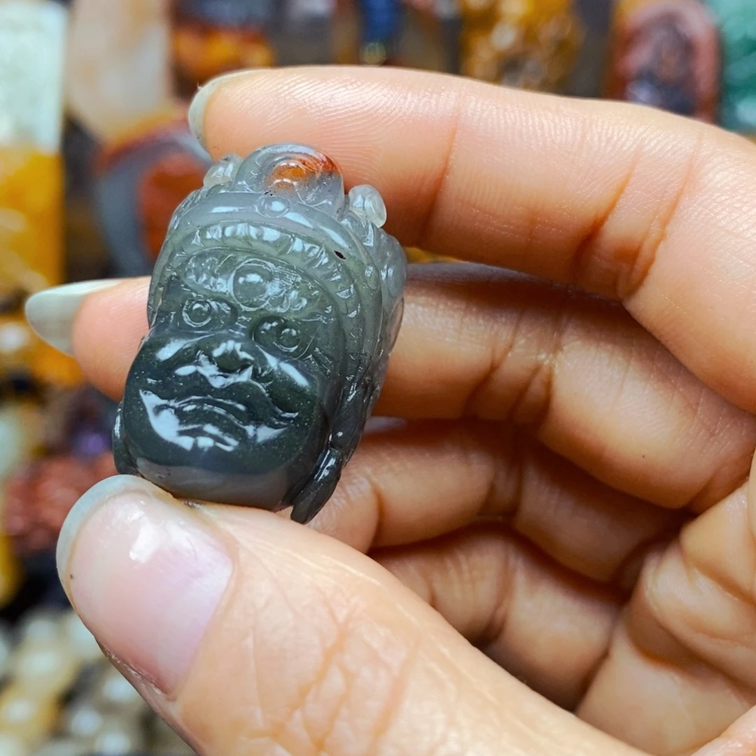 石英质玉（黄龙玉）未镶嵌颈饰