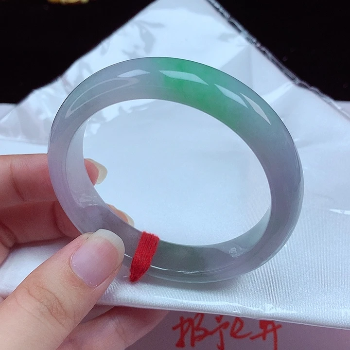 翡翠手镯未镶嵌天然
