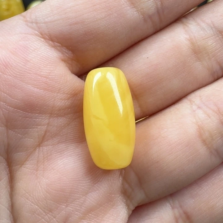 蜜蜡未镶嵌珠宝奇石