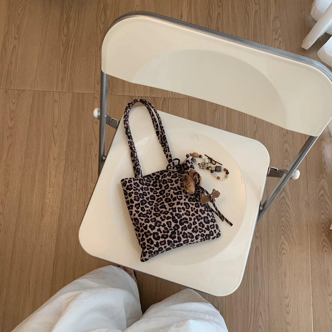 YUTOUHUA. 豹纹小包