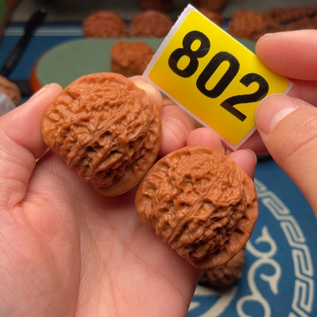 文玩核桃吊坠39血麒麟802号