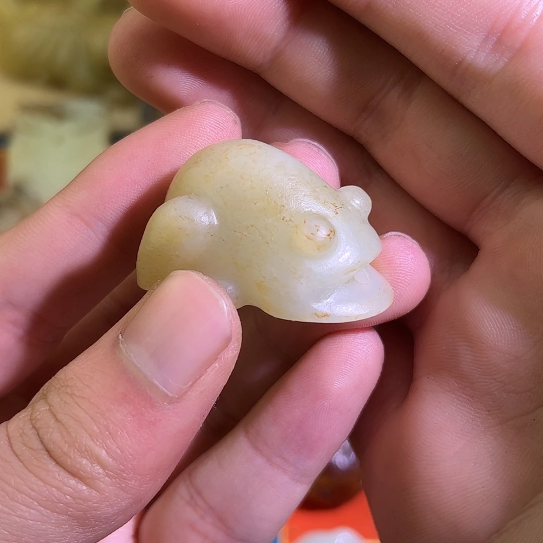 和田玉颈饰未镶嵌墨*