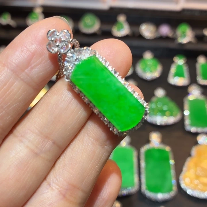 翡翠18K金镶嵌吊坠(不含链)翡翠