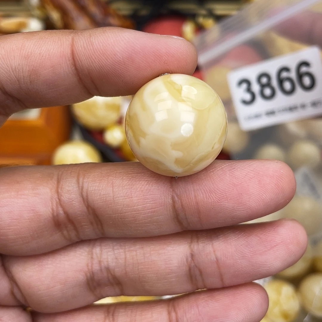 蜜蜡未镶嵌珠宝奇石粉22.3