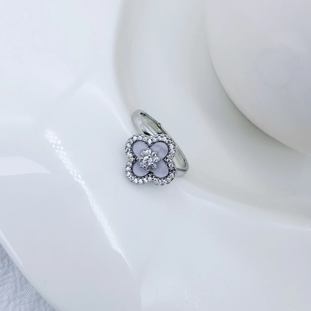 合金锆石戒指 【俊杰专属】镀K金 四叶草时尚女款戒指 6-YW25T16