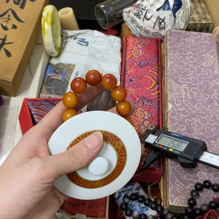 瓷片哈中古工艺品一件