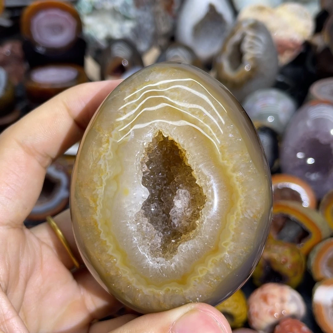 未镶嵌水晶大型摆件（非配饰）