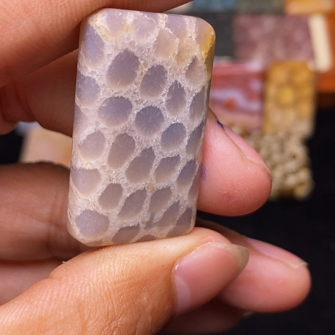 爱****合金珊瑚玉硅化玉