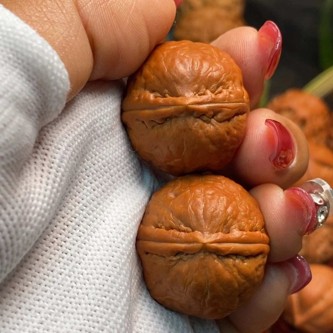 文玩核桃把件红豆