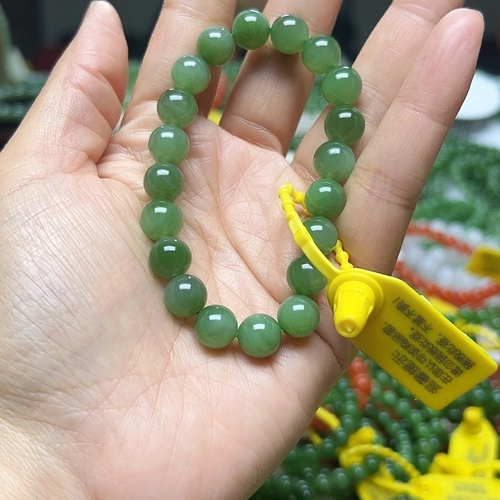 和田玉（碧玉）未镶嵌手链