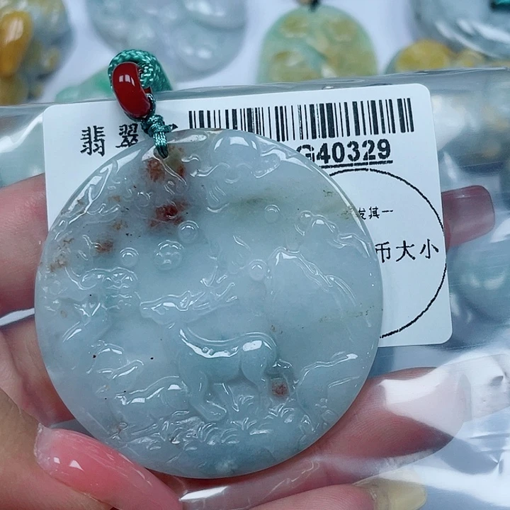 吊坠(不含链)未镶嵌翡翠